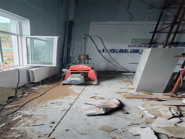 波密地基基础下沉墙体裂缝加固注浆顶升施工